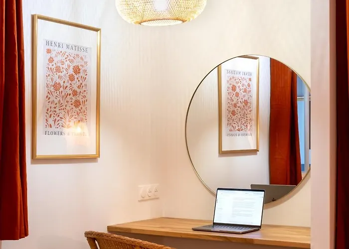 Les Verrieres Secretes *